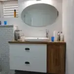 ארון אמבטיה תלוי מודרני
